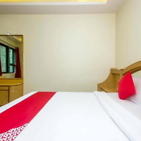 Hotel New Uttam Hira Palace Nashik Eksteriør billede