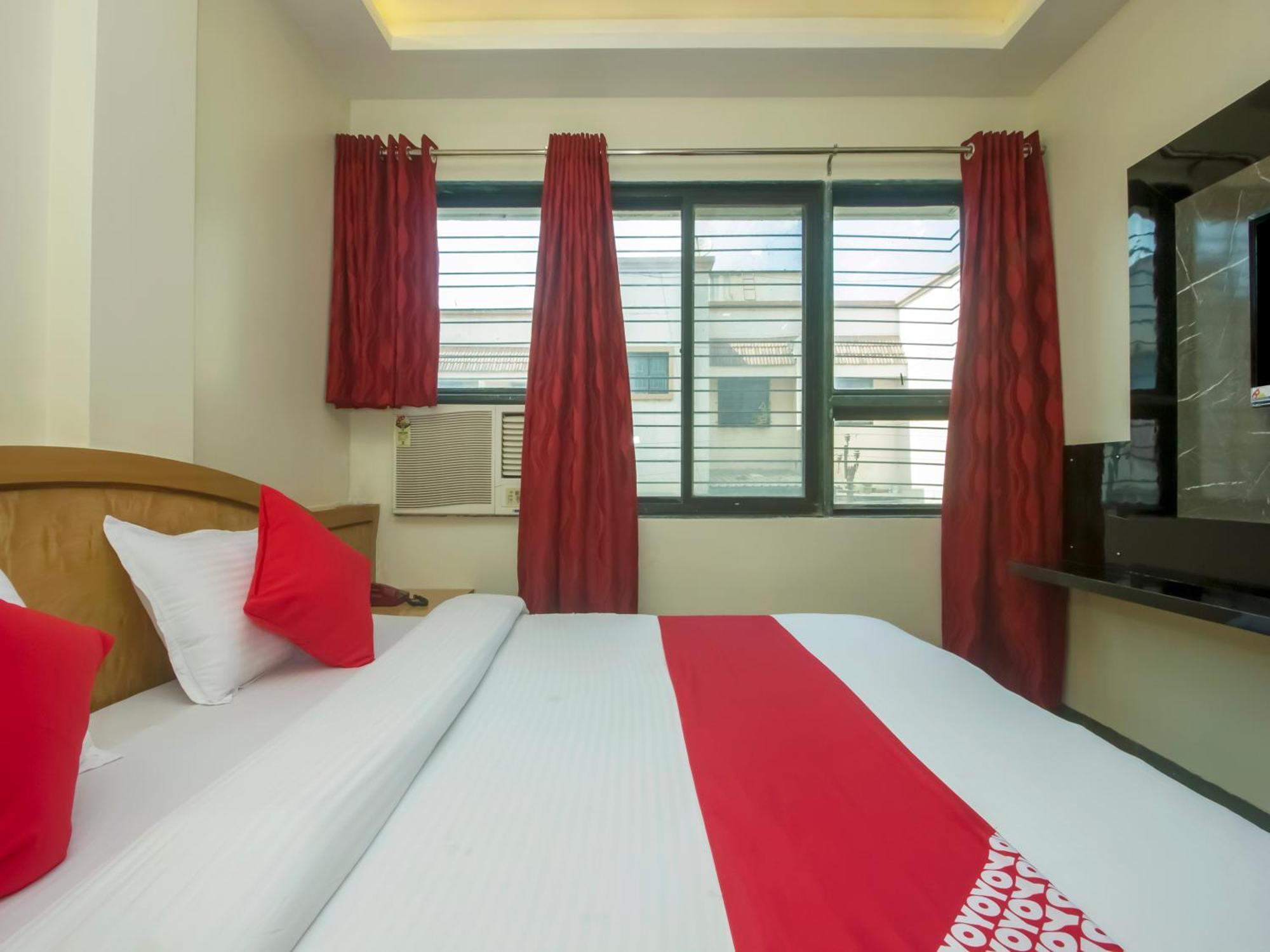 Hotel New Uttam Hira Palace Nashik Eksteriør billede