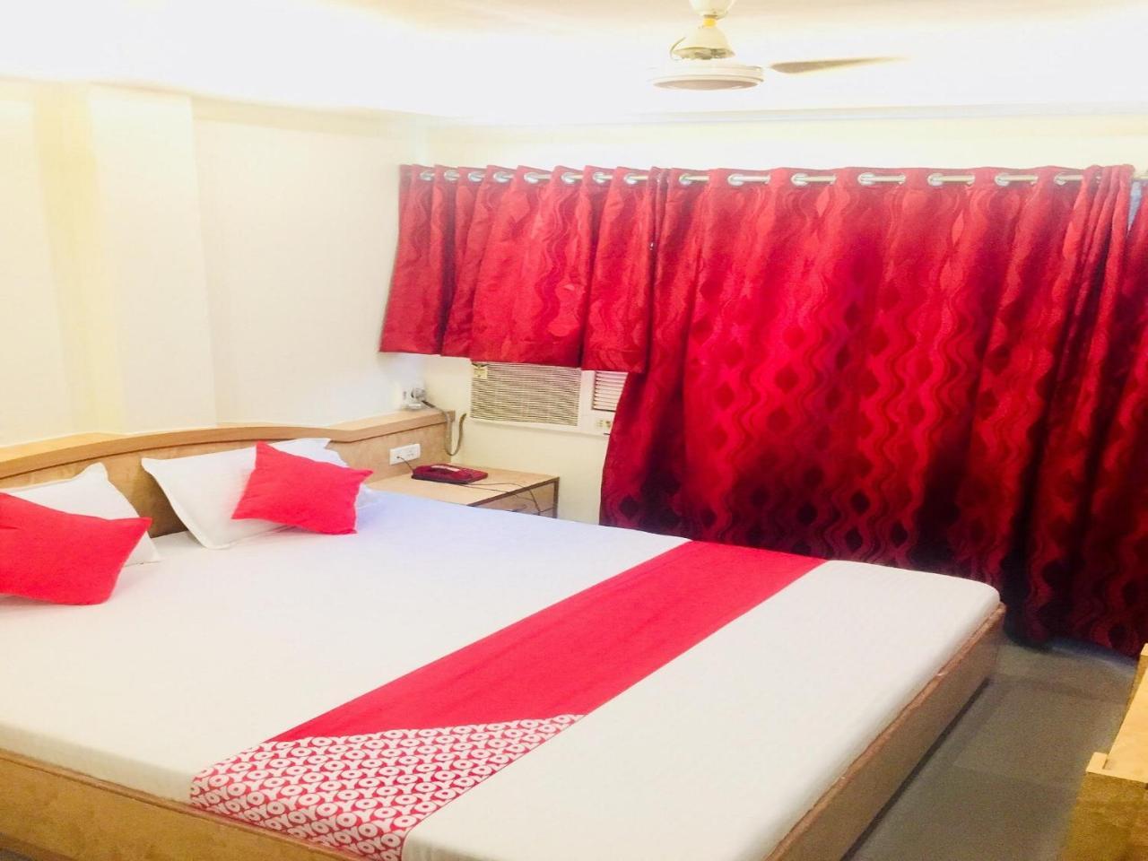 Hotel New Uttam Hira Palace Nashik Eksteriør billede